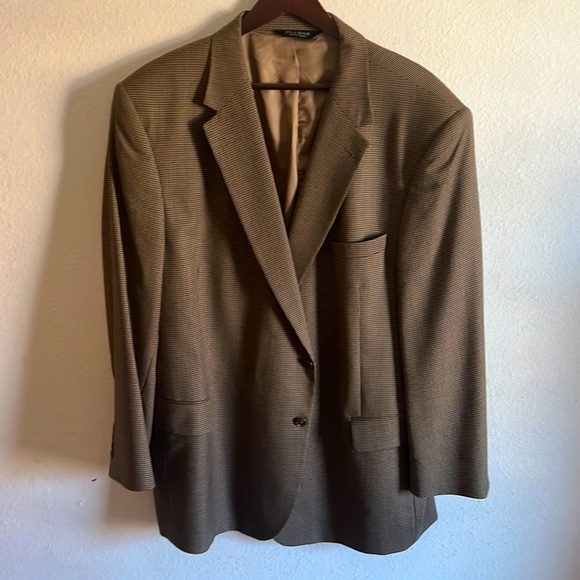 Jos-A-Banks brown plaid jacket used and in good condition. - Picture 1 of 3